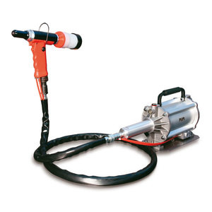 ЗАКЛЕПОЧНИК FAR RAC 3000